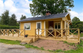 Beautiful home in Fristad with WiFi and 3 Bedrooms, Tämta